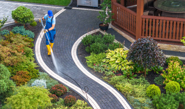 Best Roof Power Washing Services  in Allouez, WI